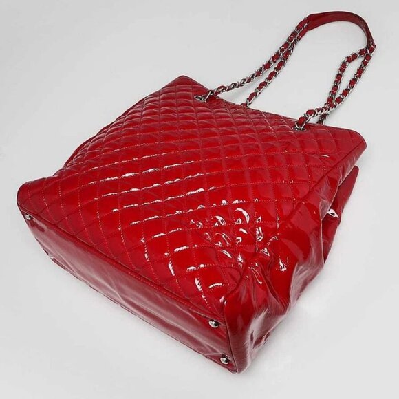 Chanel Red Quilted Patent Leather North/South Tote Bag - Picture 3 of 12